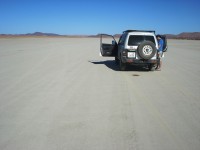 Excursion avec une voiture 4x4 dans le désert du Maroc
